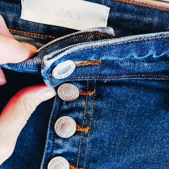 VERVET BLUE 11" rise distressed stretch button front ripped jeans Sz 31 EUC - Picture 9 of 11
